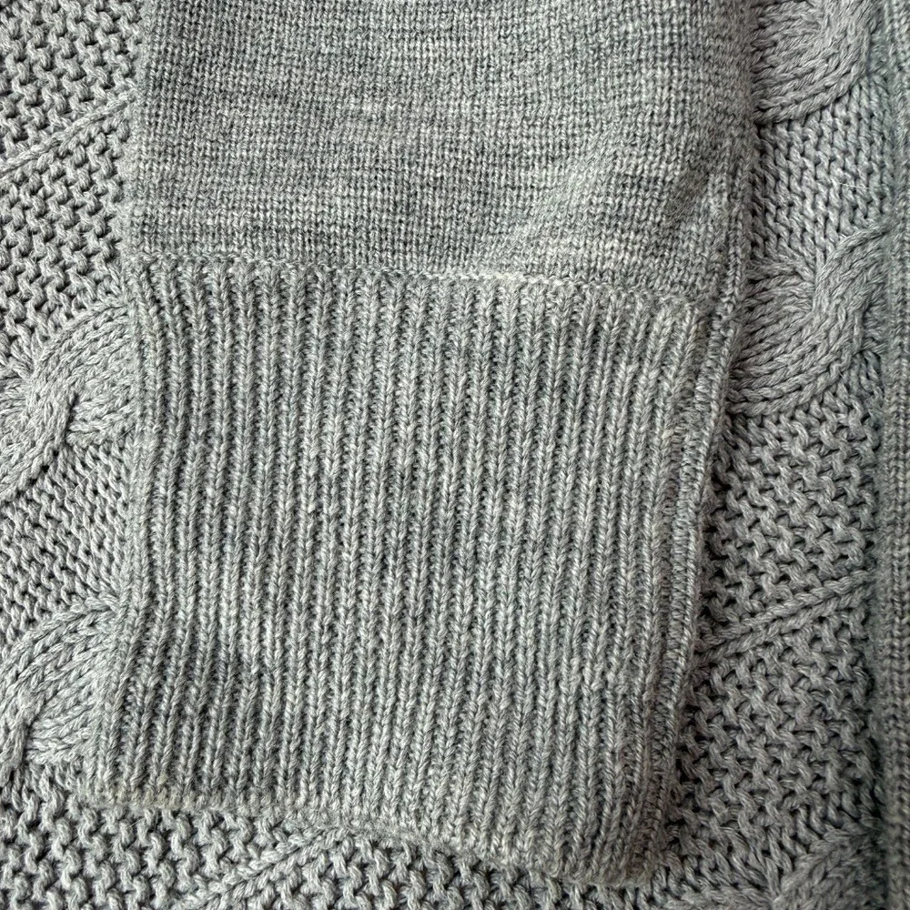 J Crew 100% Merino Wool Pocket Sweater Minimalist Women XS Gray‎ Office Layering